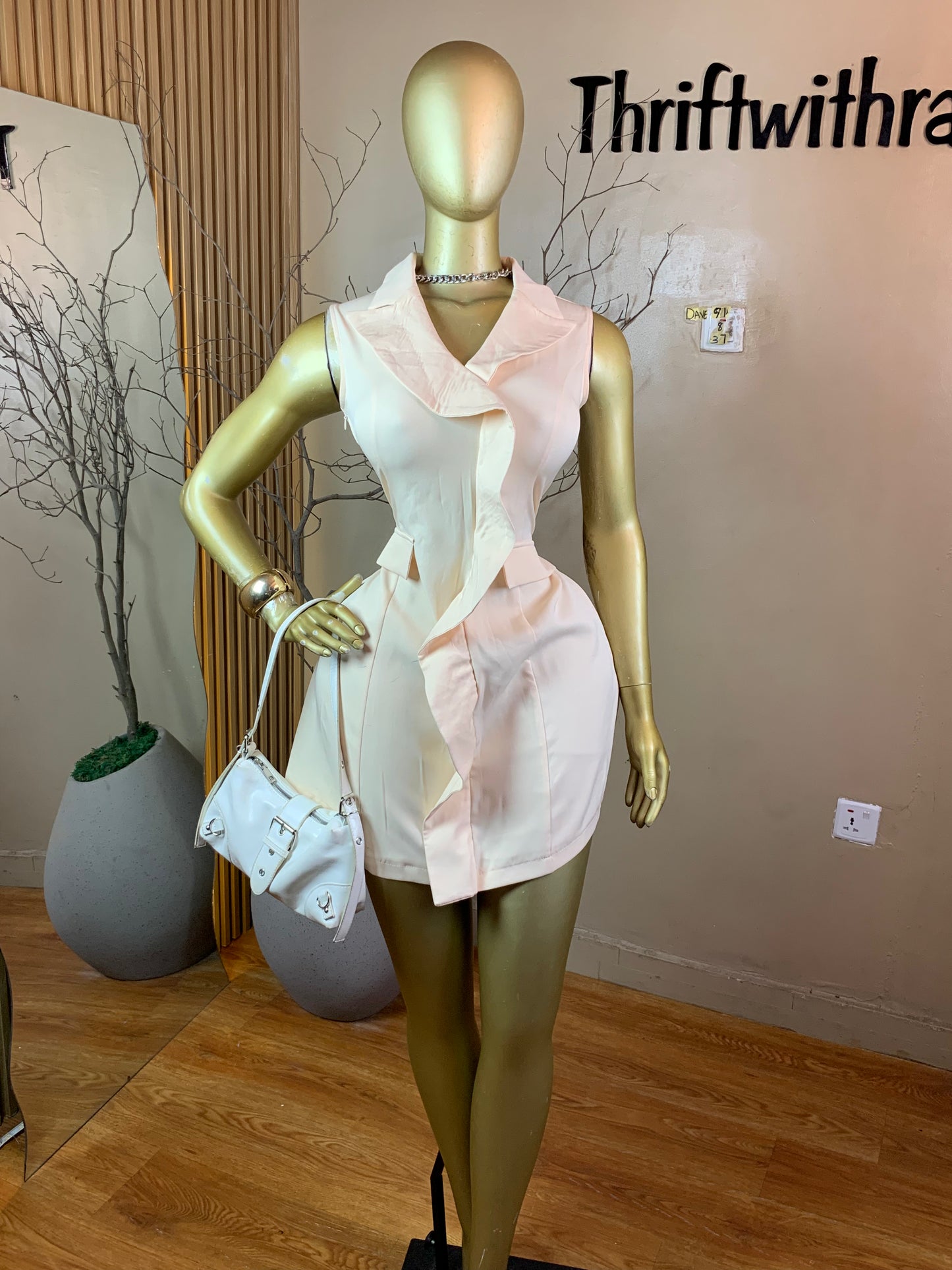 DAVE91 CREAM CORPORATE DRESS SIZE8 Length37