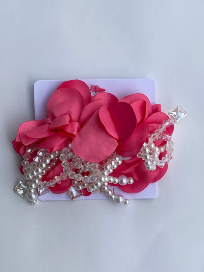 Flower pendant earrings