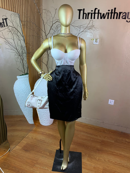 SIZE10 MSH106 BLACK SILK SKIRT ONLY
