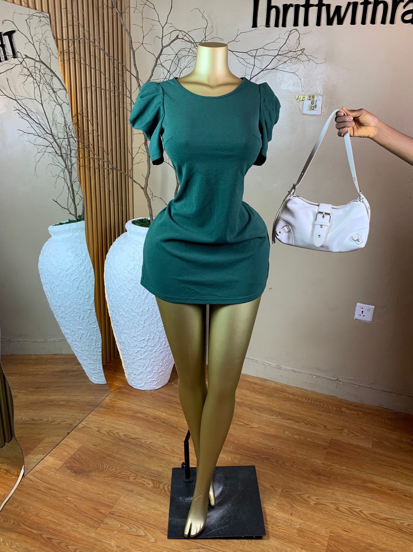 SIZE6 ALO28 GREEN DRESS Length32