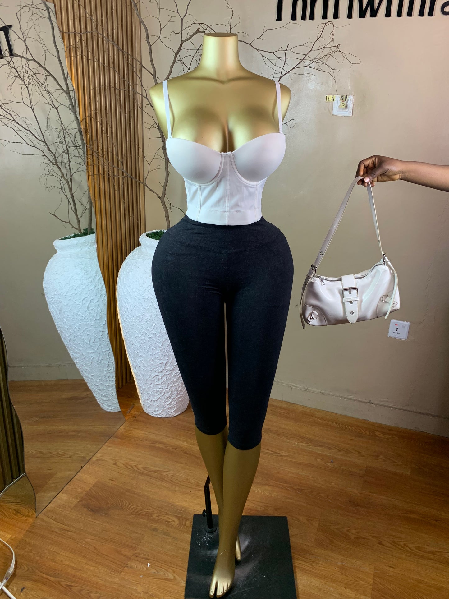 SIZE10 1LG31(Capri only)