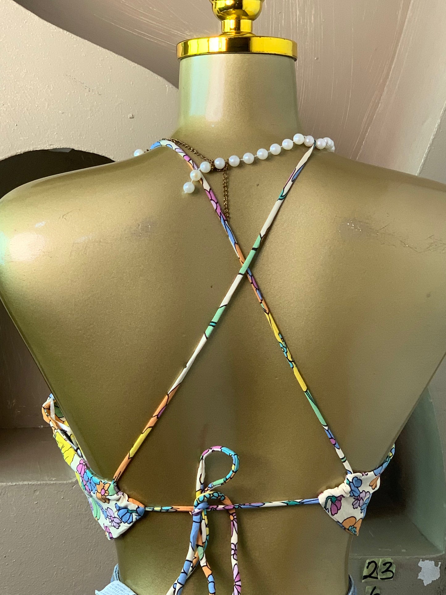 SIZE6 YI23 (Top only)