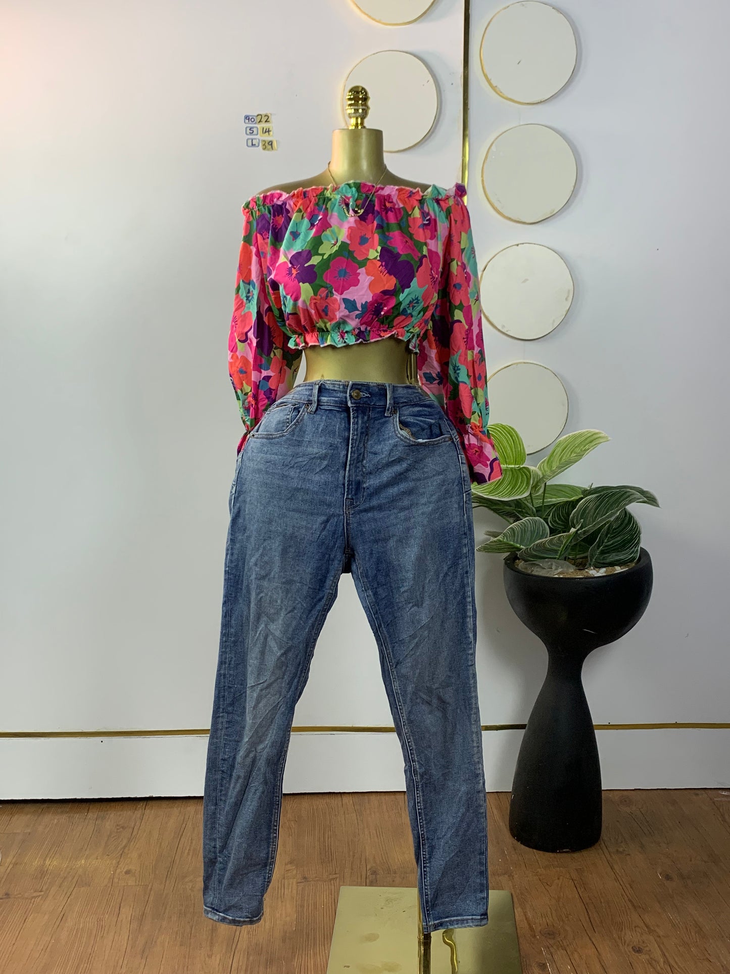 SIZE14 9O22 Length39 (Jean only)
