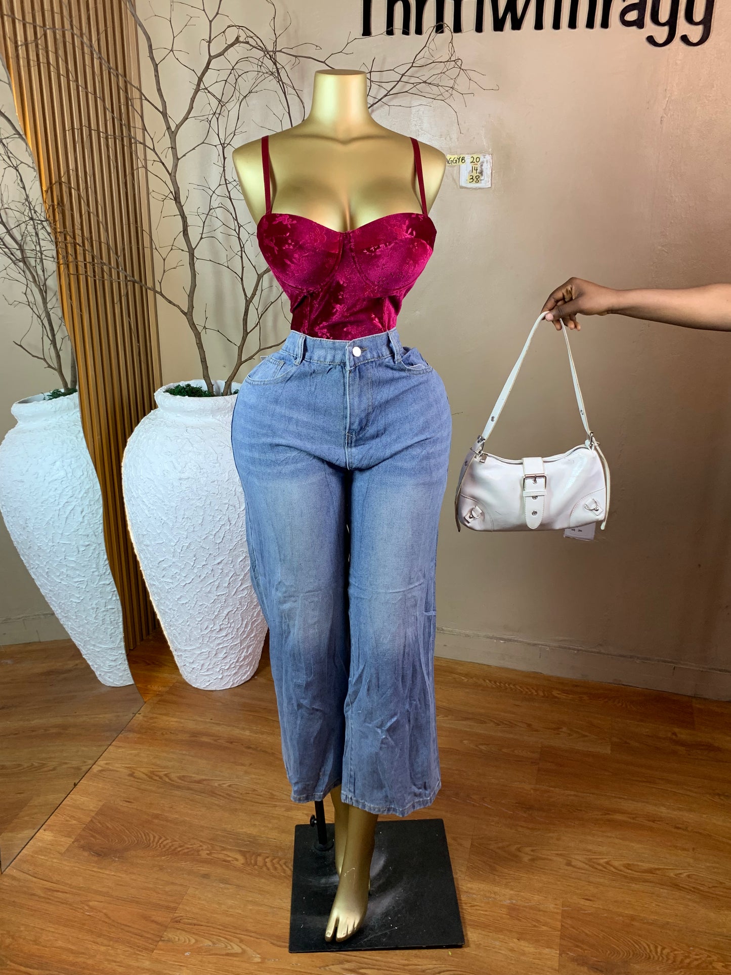 SIZE14 BAGGYB20 Length38 Jean only
