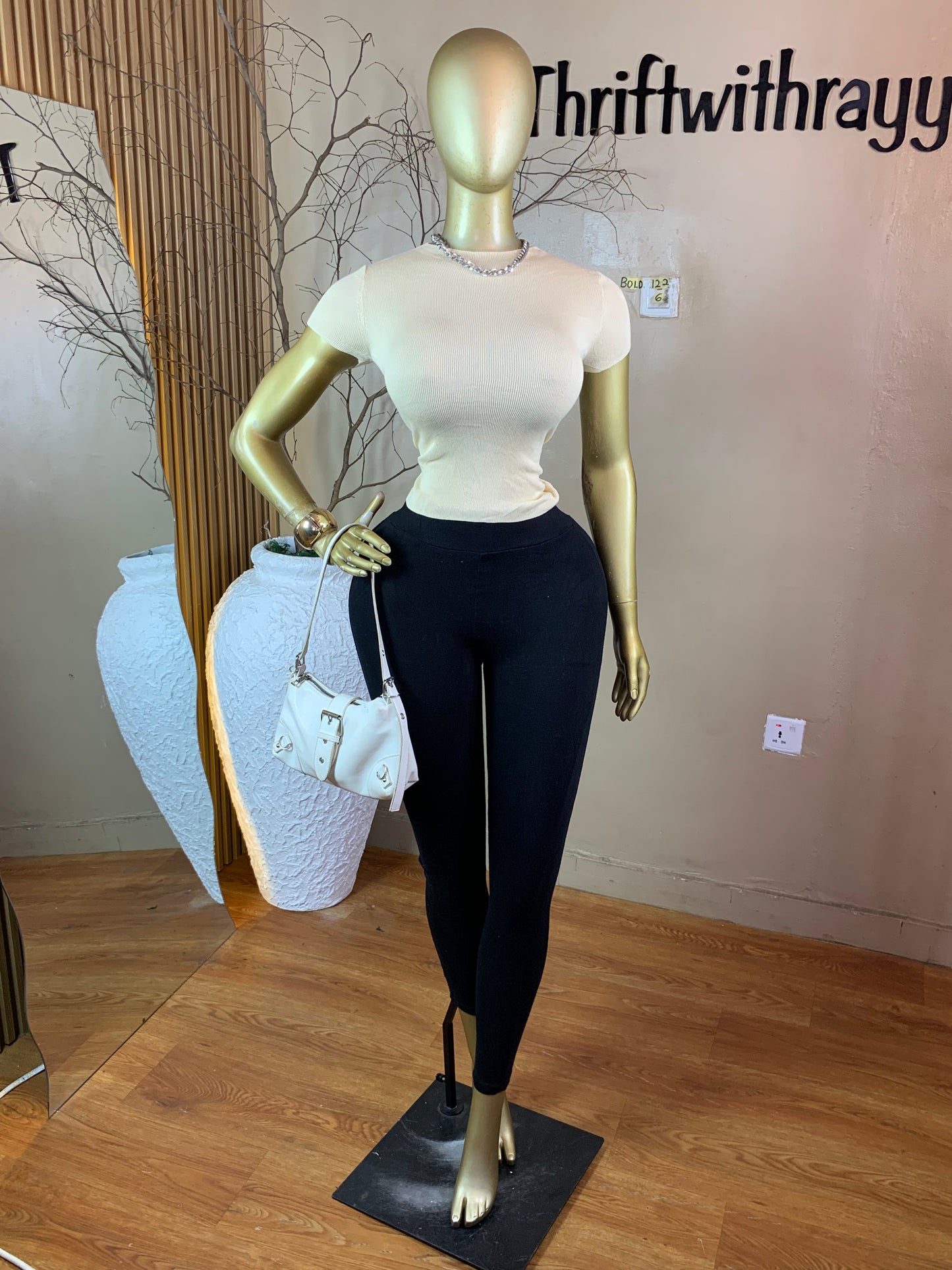 SIZE6 BOLD22 Cream top