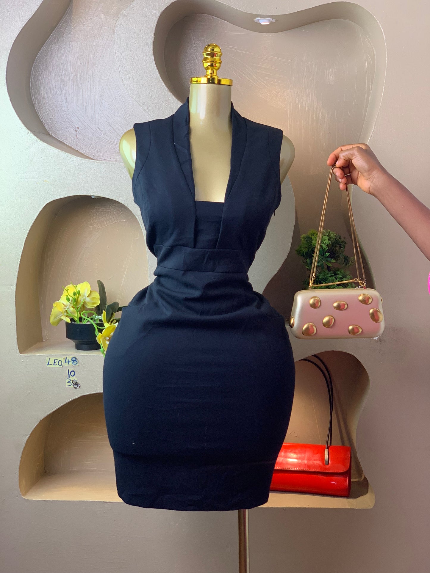 LEO48 CORPORATE DRESS SIZE10 Length38