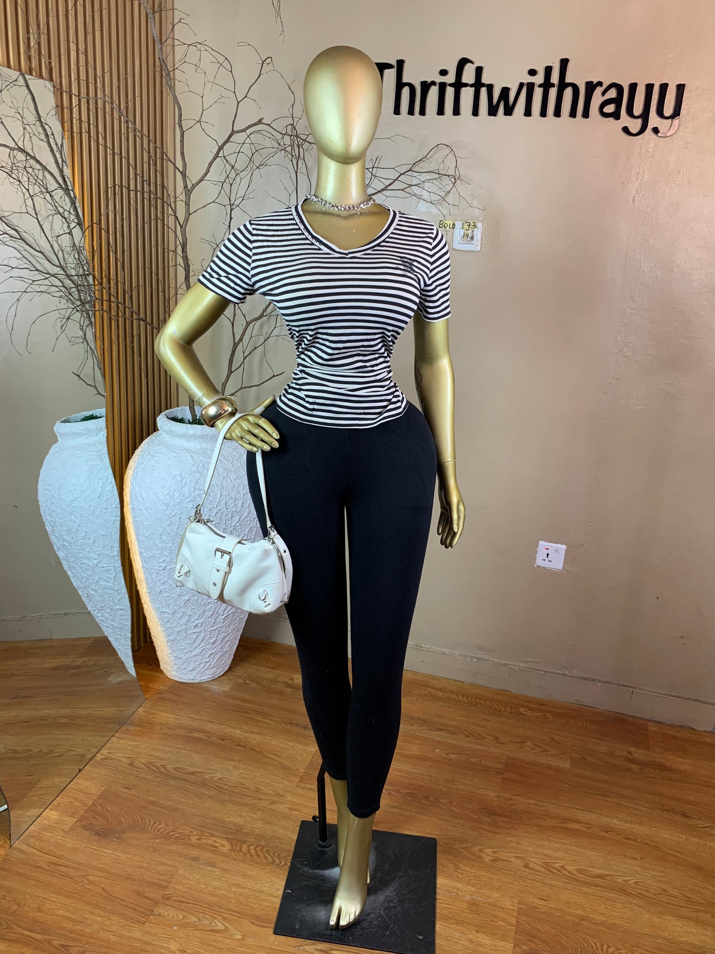 BOLD173 SIZE14 white&black top