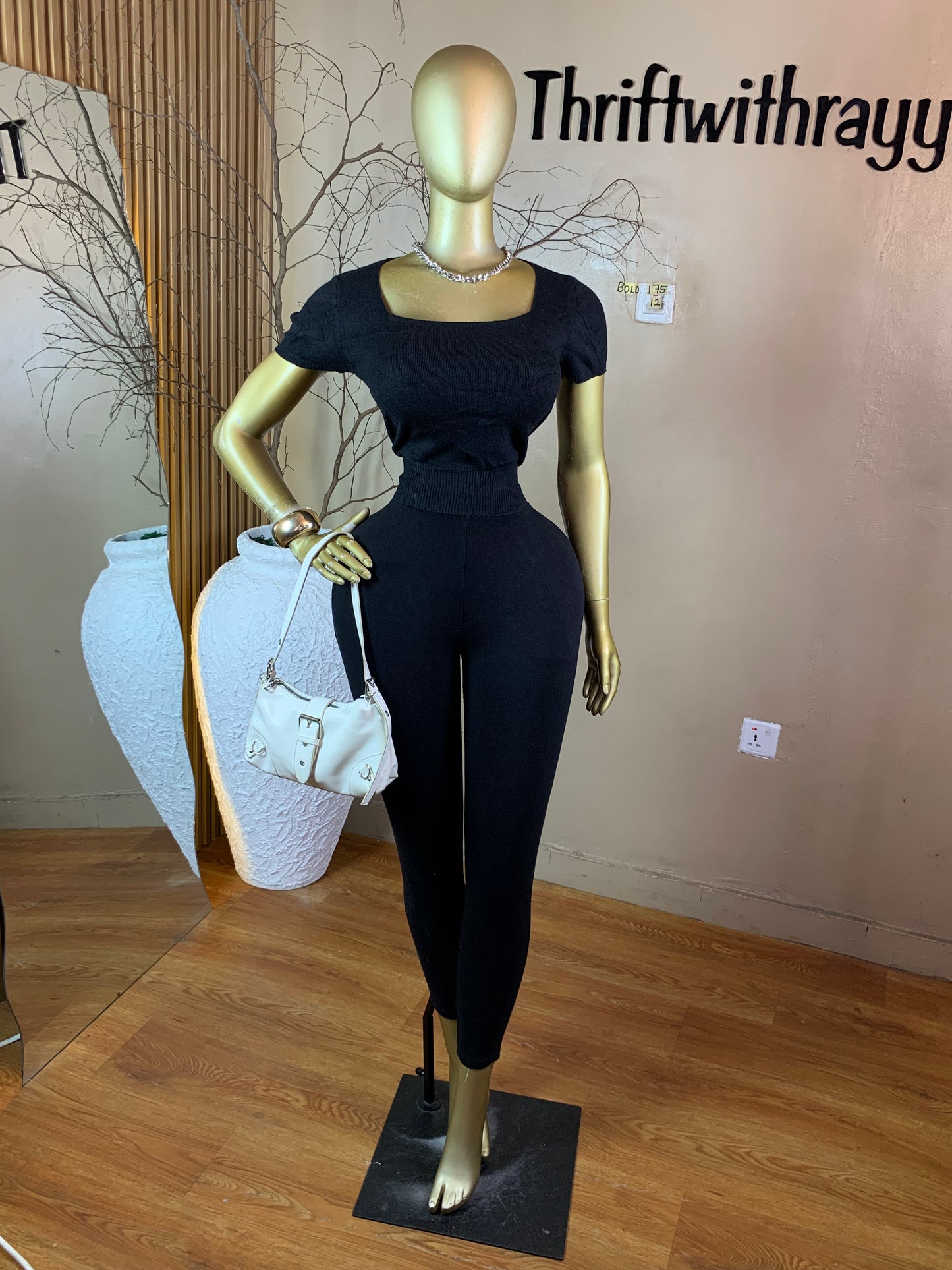 BOLD175 SIZE12 black top