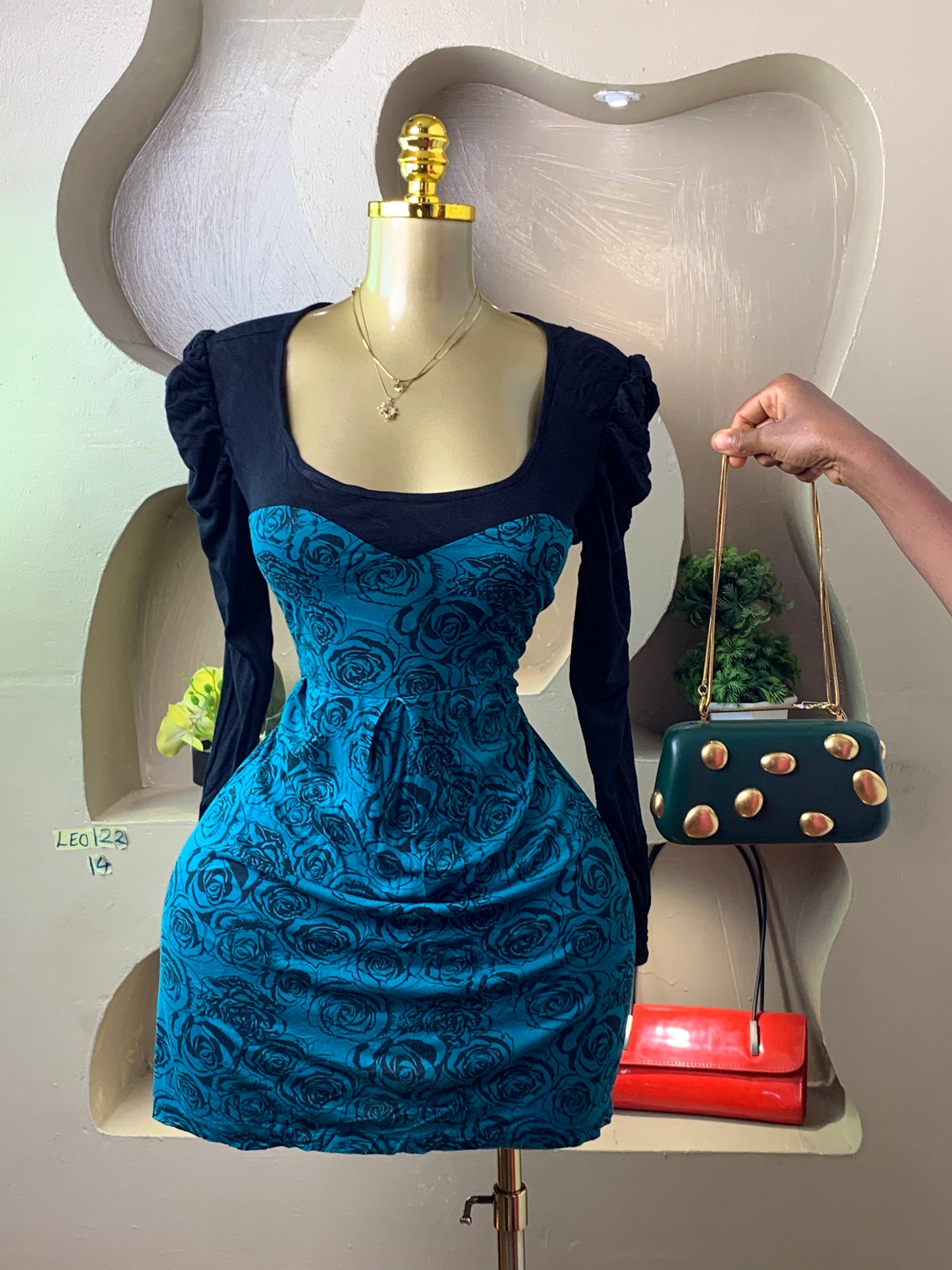 LEO122 FLORAL DRESS SIZE14