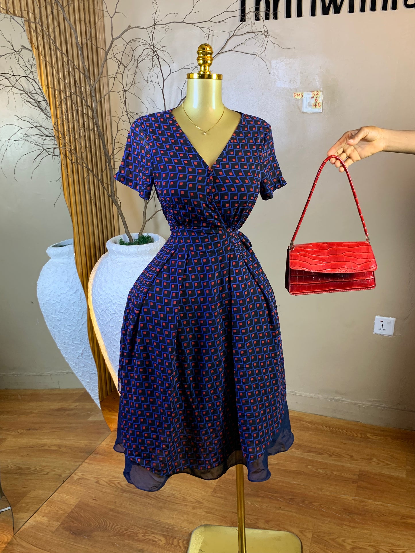DAMSEL52 SIZE6 Length45 chiffon dress