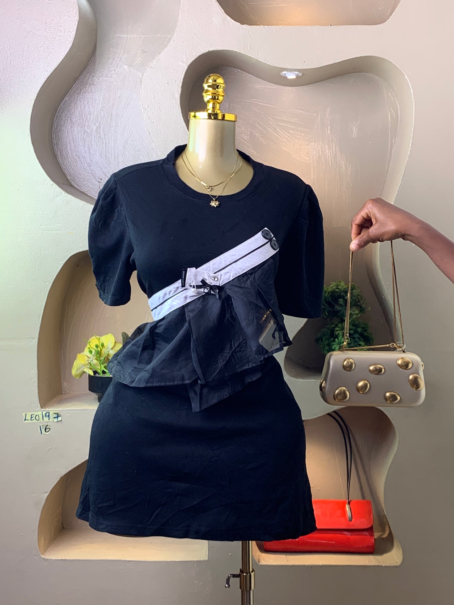 LEO197 BLACK DRESS SIZE16