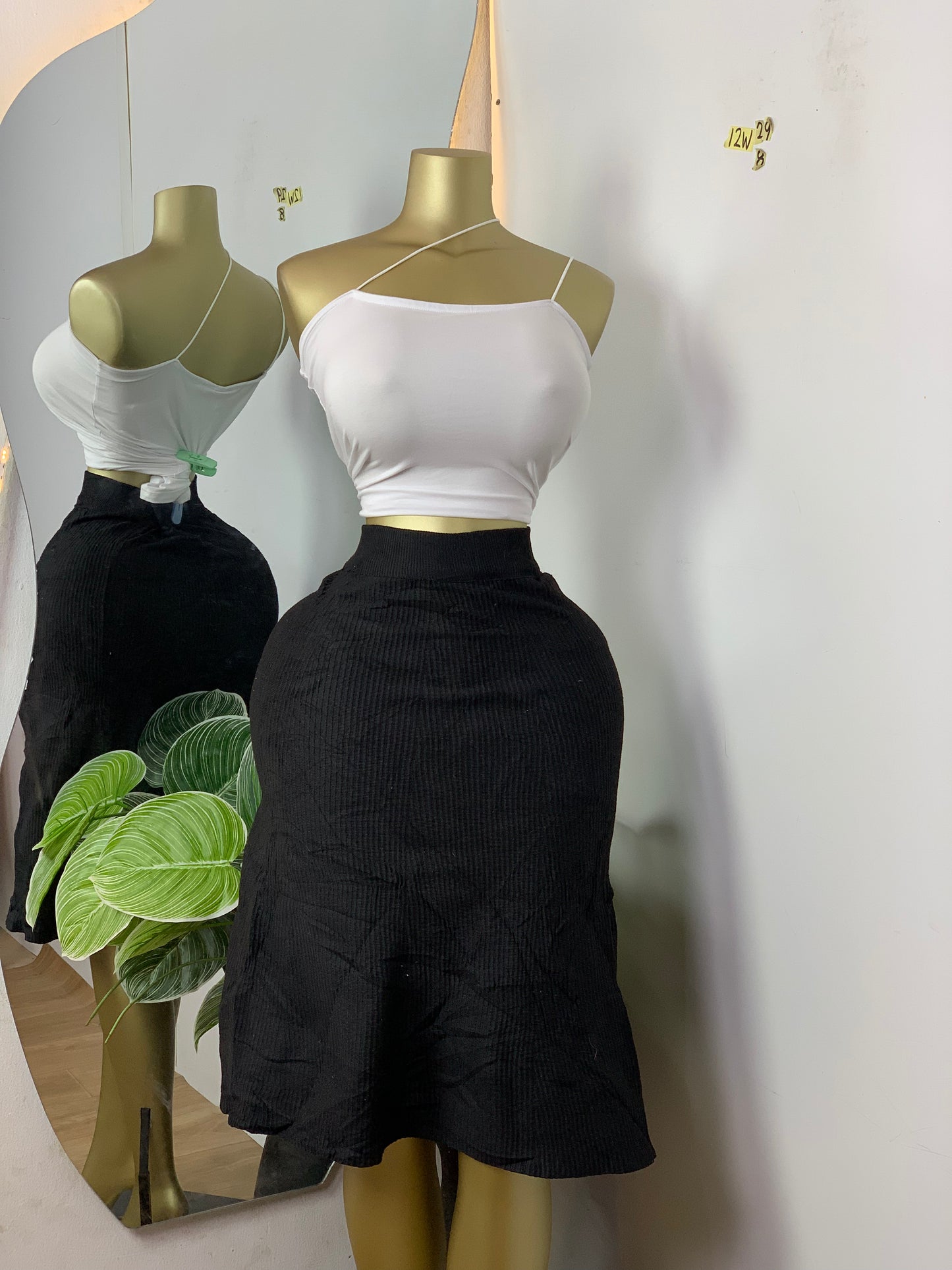 SIZE8 12W29 (skirt only)