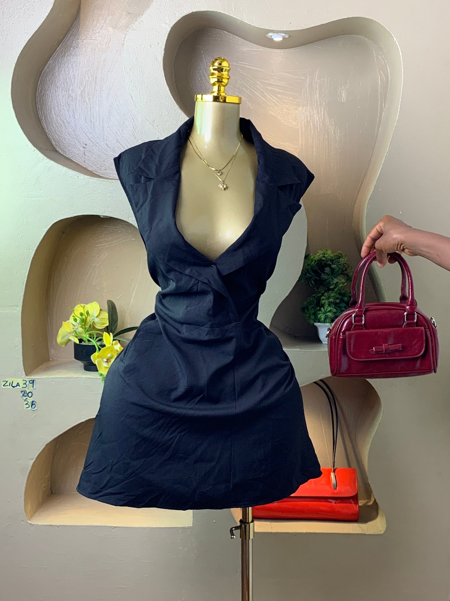 ZILA39 BLACK DRESS SIZE20 Length36