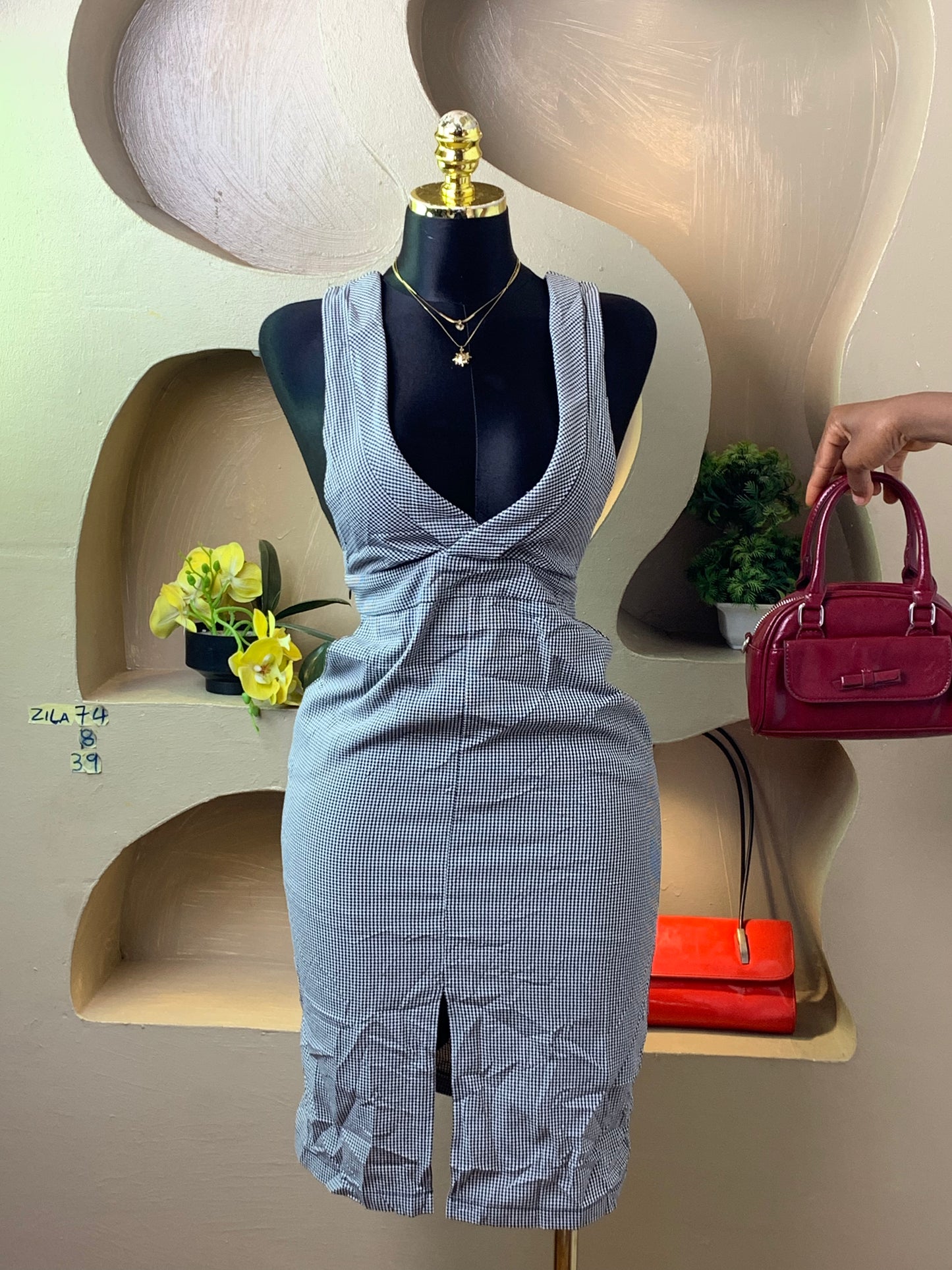 ZILA74 BLACK&WHITE DRESS SIZE8 Length39
