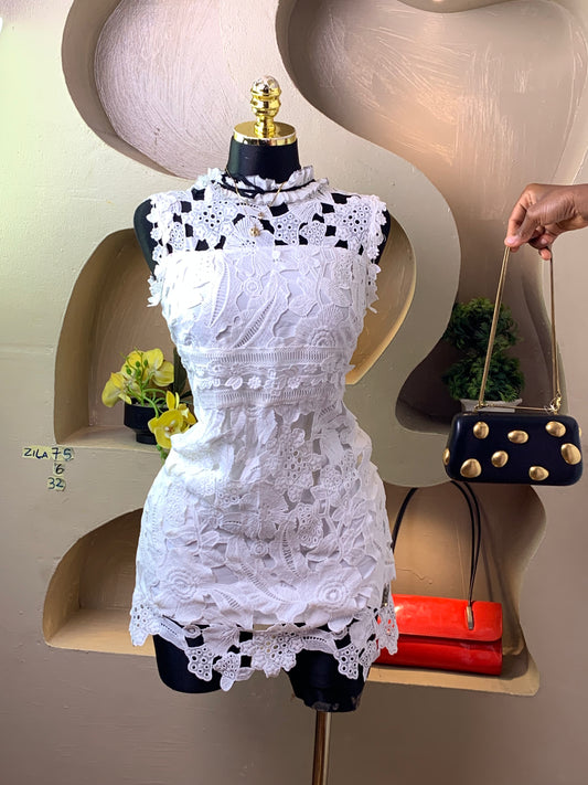 ZILA75 WHITE DRESS SIZE6 Length32