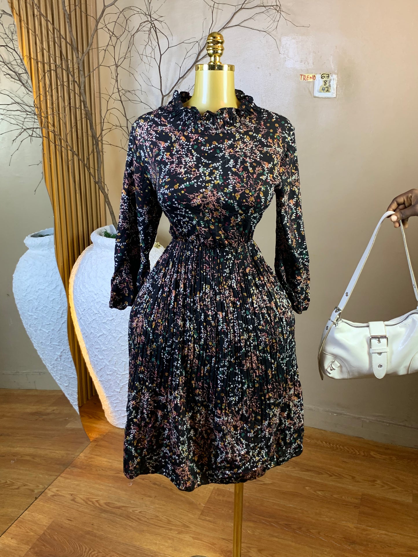 TREND67 SIZE8 Length42 floral dress