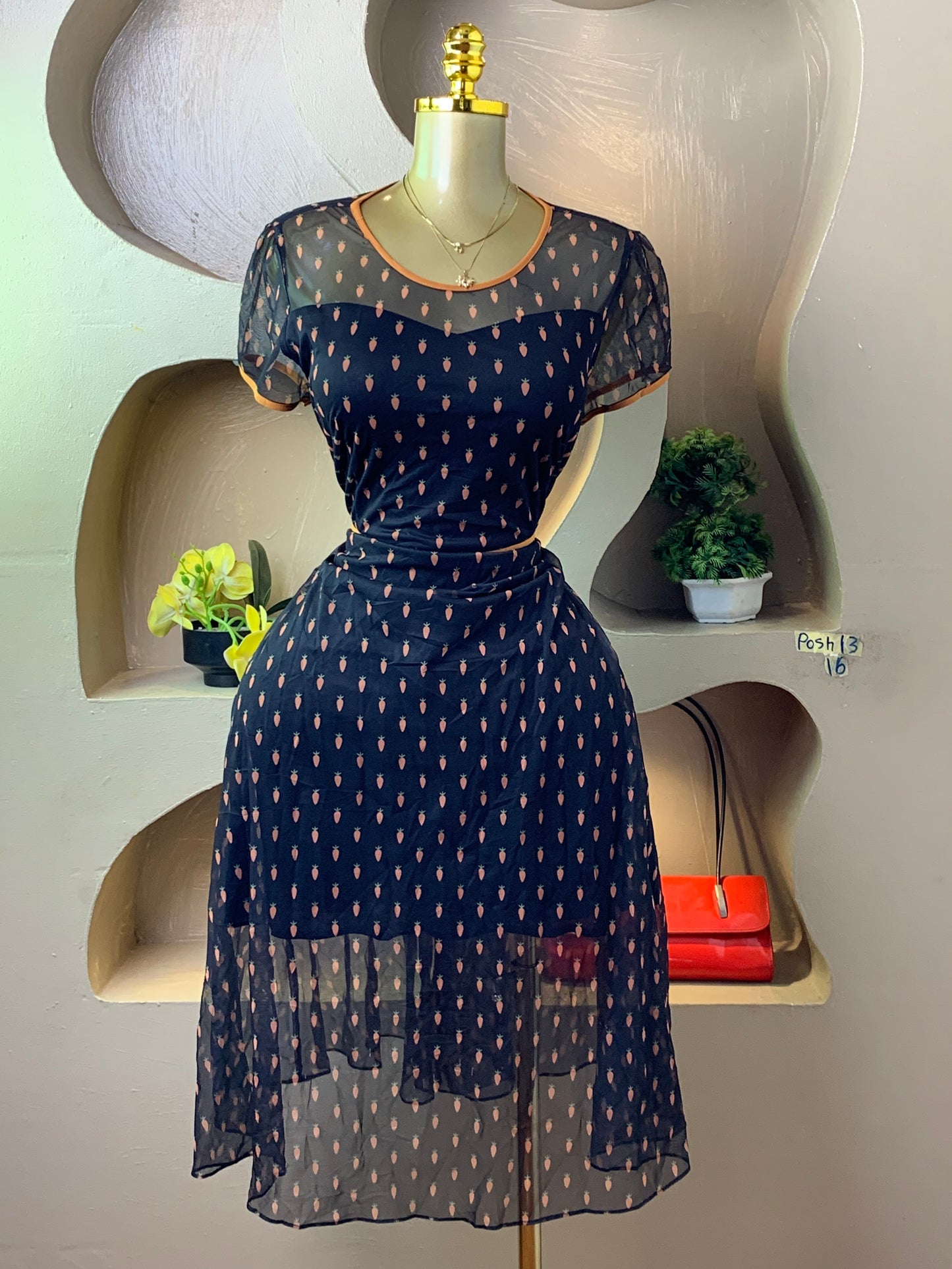 POSH13 BLACK DRESS SIZE16