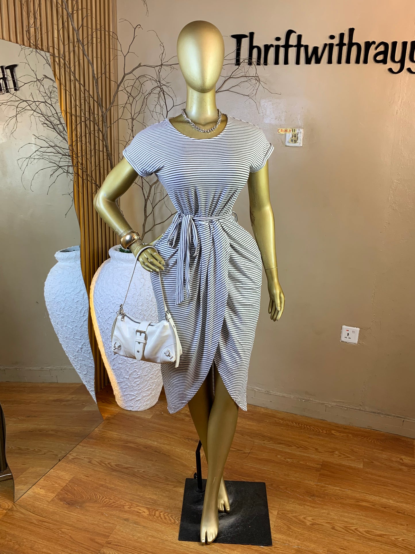 CRUNCH11 SIZE14 Length45 white&black dress