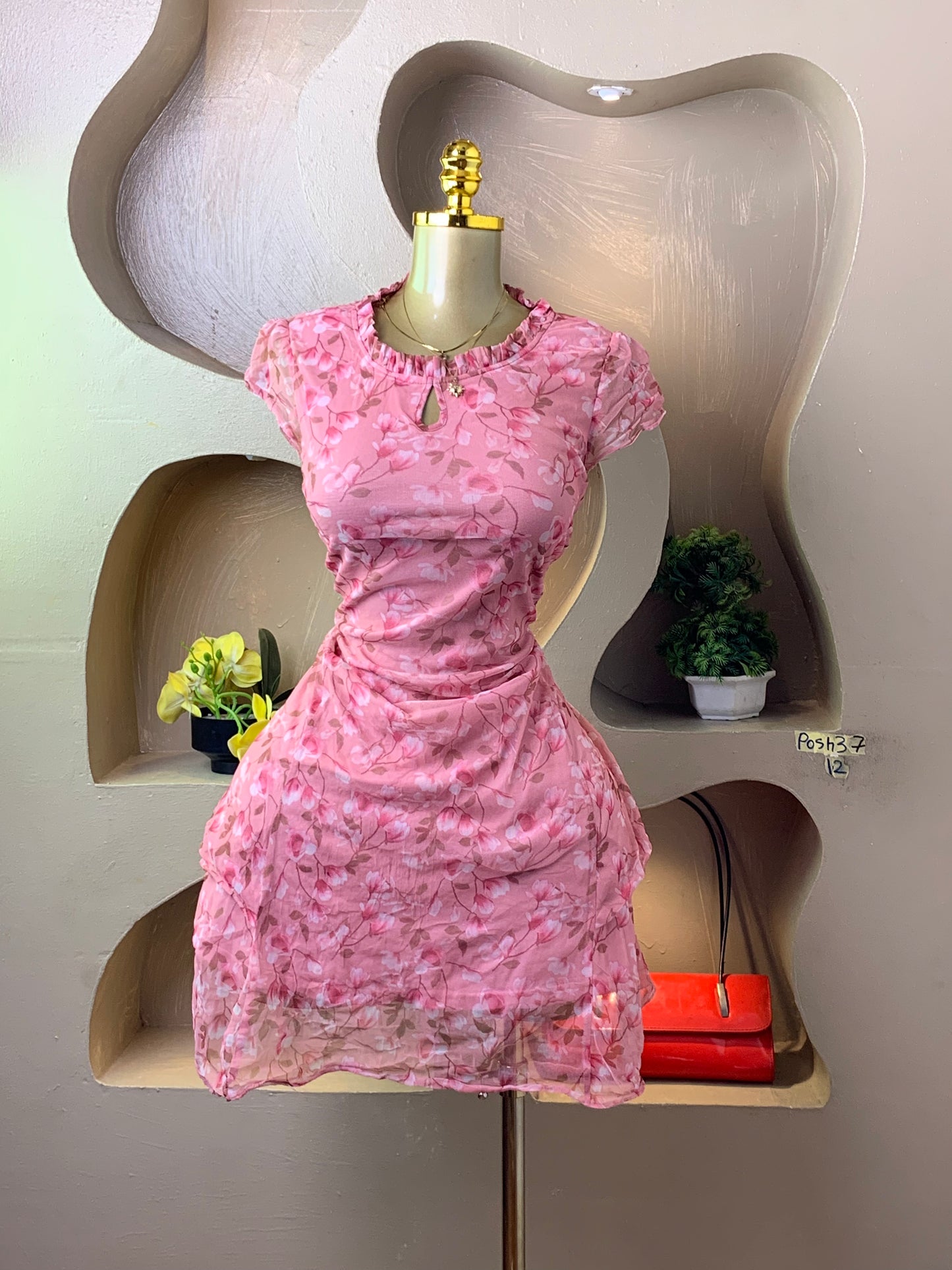 POSH37 FLORAL DRESS SIZE12