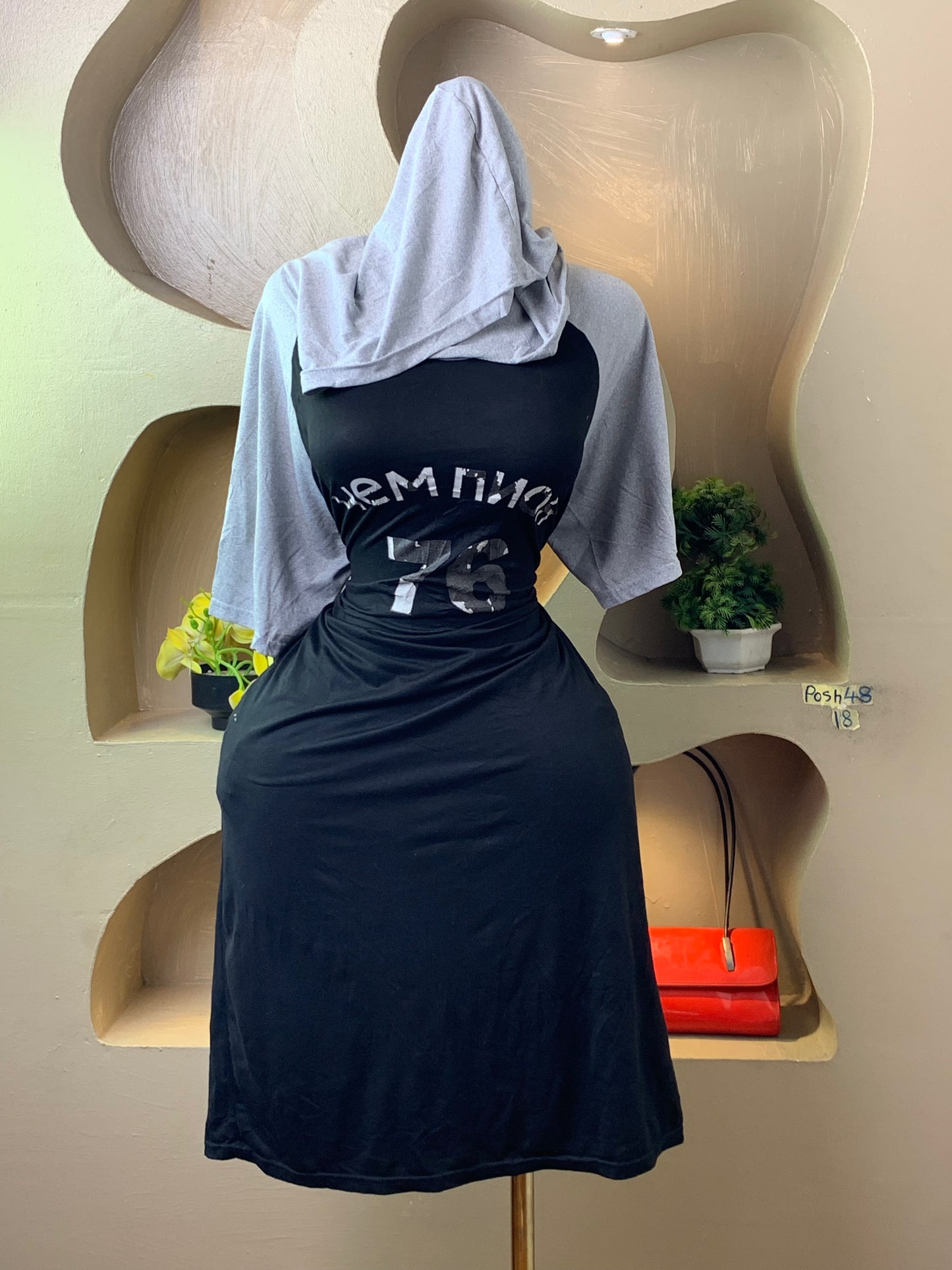 POSH48 BLACK DRESS SIZE18
