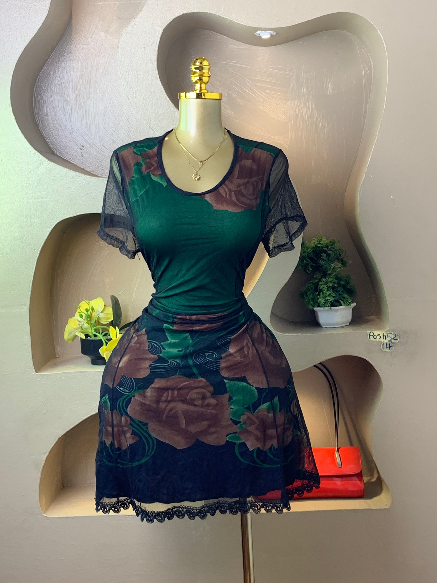 POSH52 FLORAL DRESS SIZE14