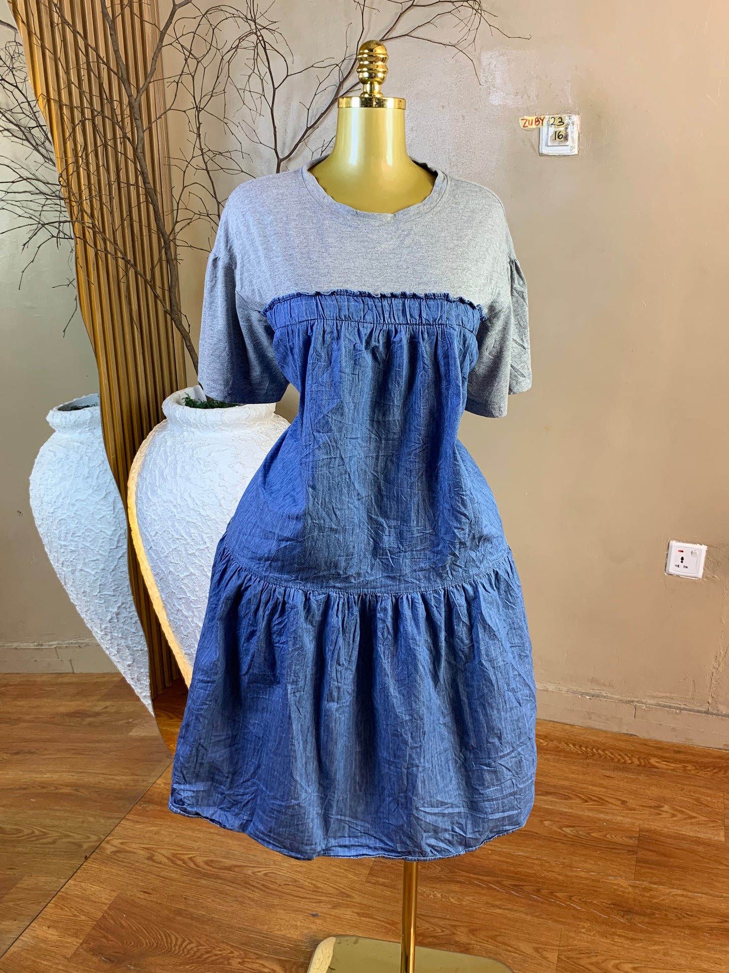 ZUBY23 SIZE16/18 Denim dress