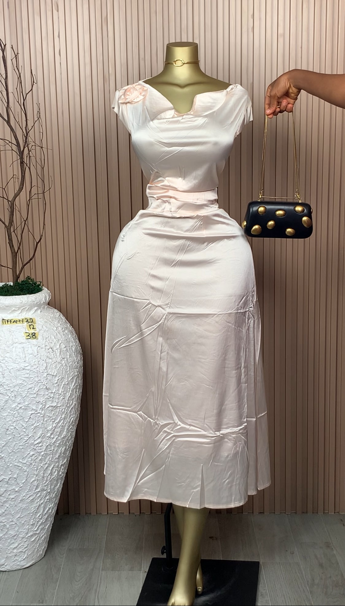 UK Size 12 Tiffany32 Brand New Two Piece Cream Length38