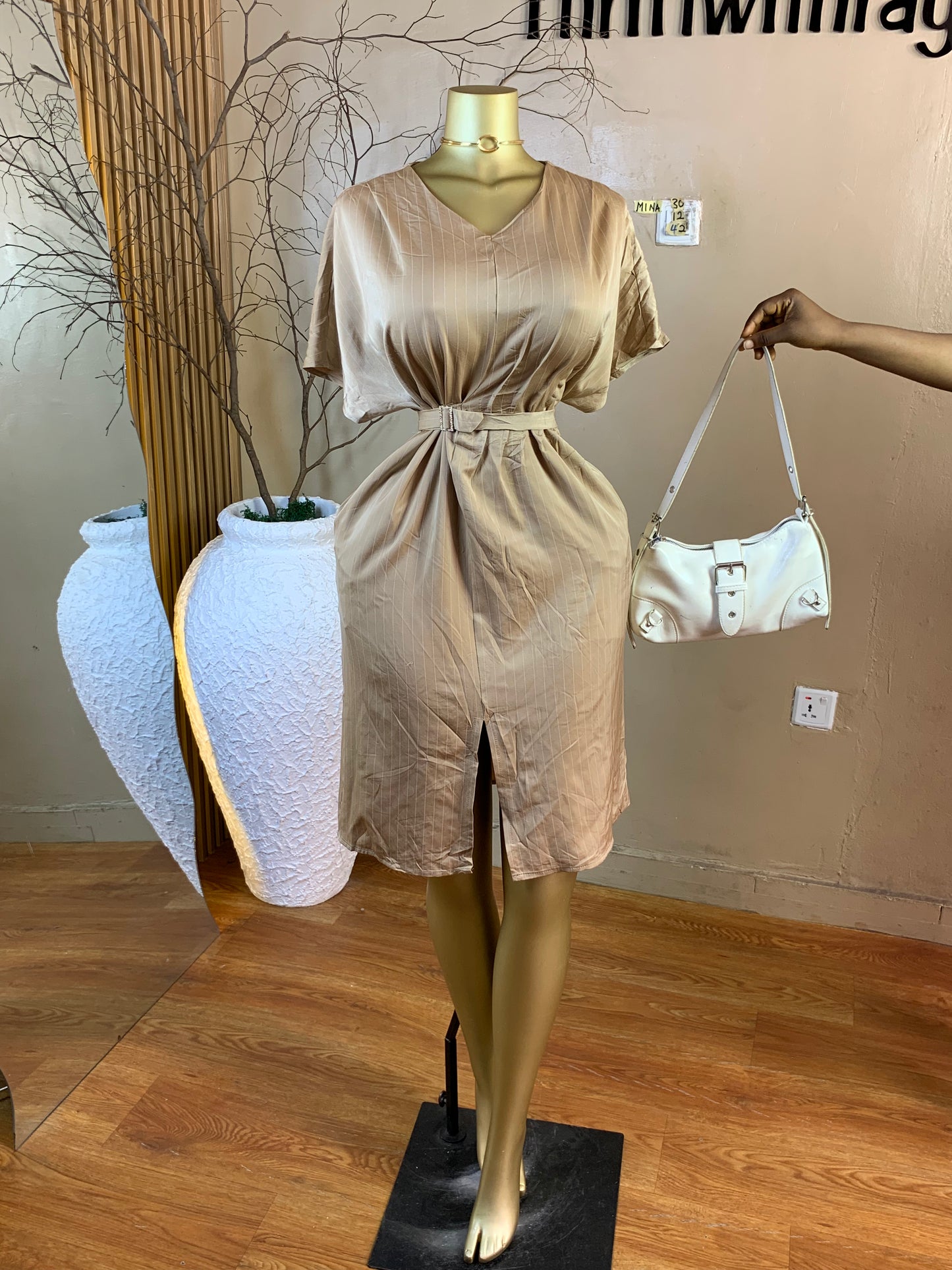 MINA30 SIZE12 Length42 champagne corporate dress