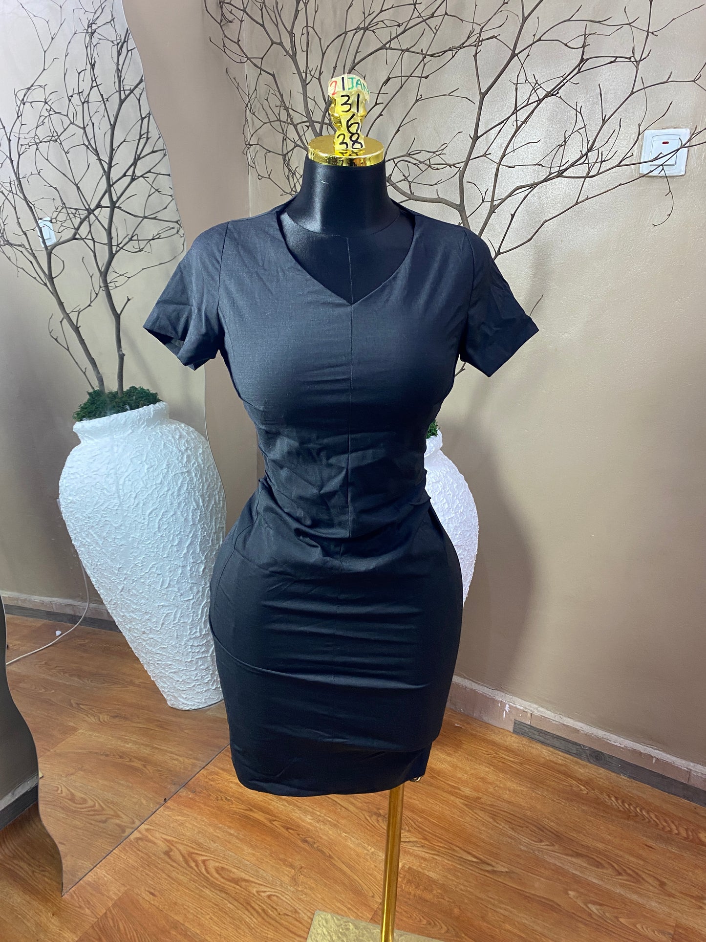 SIZE6 21JAN31 Length38