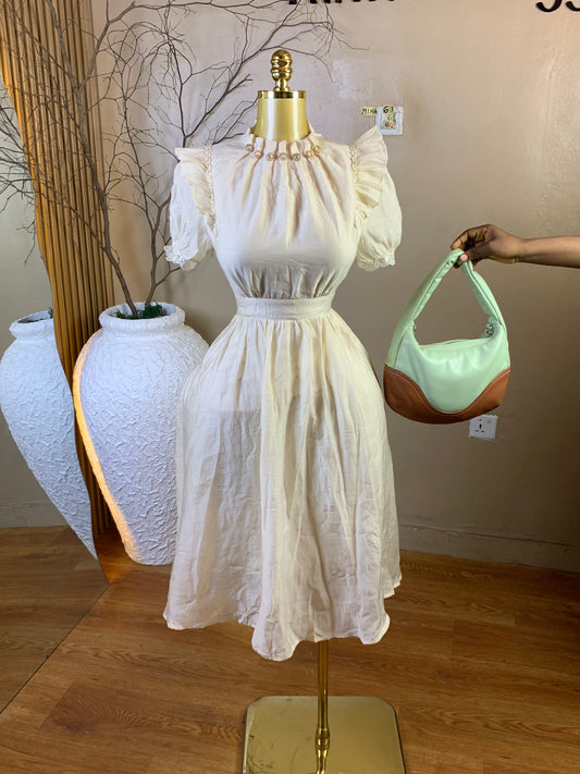 MINA61 SIZE6 Length44 cream dress