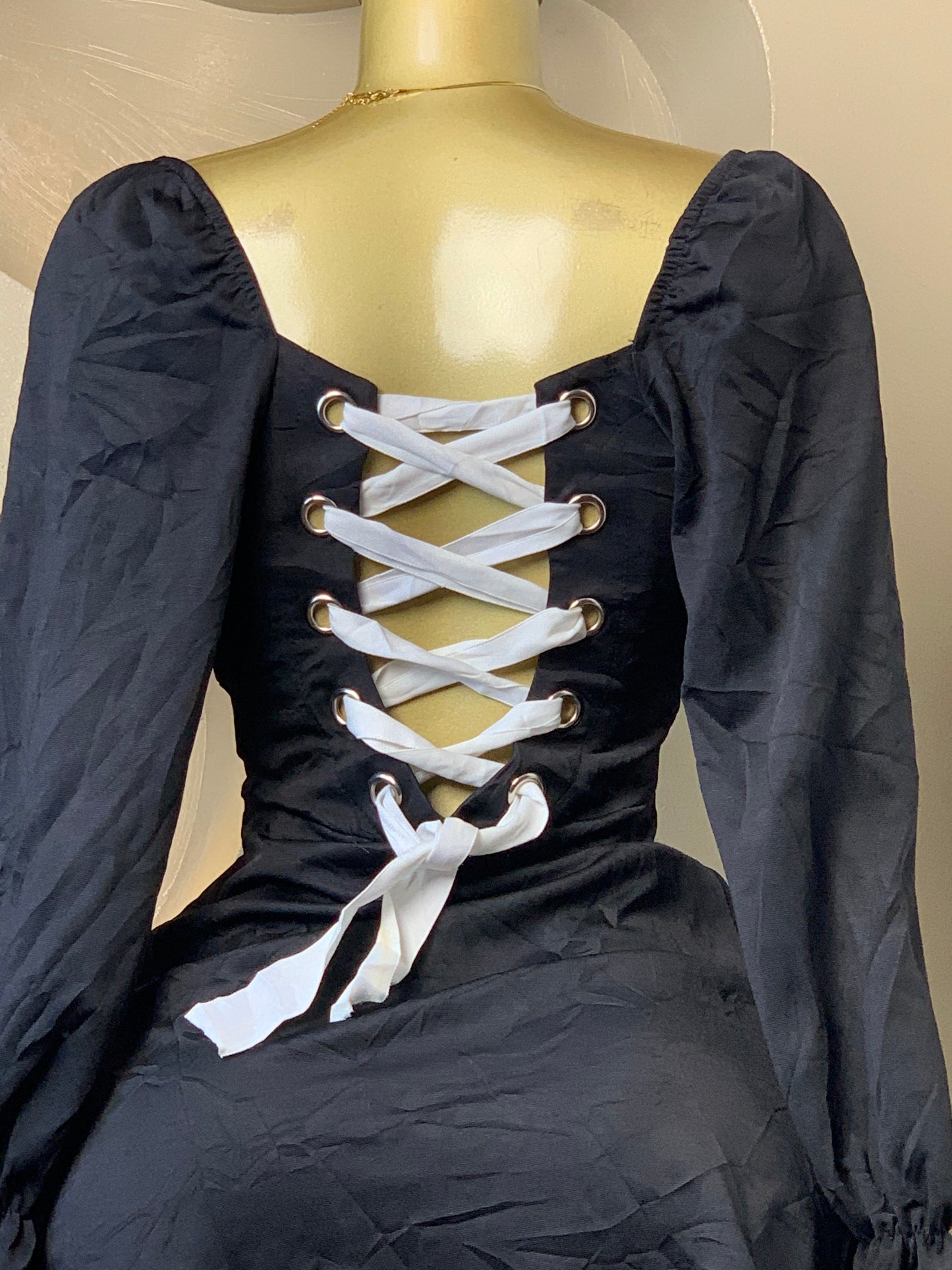 FAVE21 BLACK DRESS SIZE6 Length33
