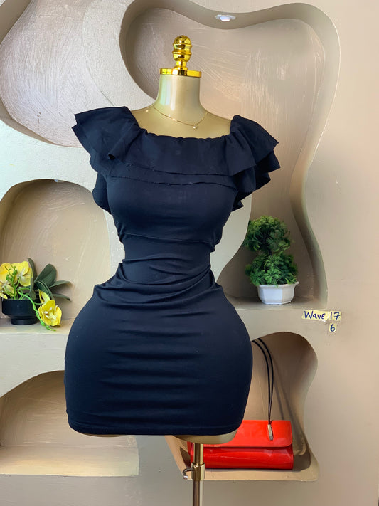 WAVE17 BLACK DRESS SIZE6