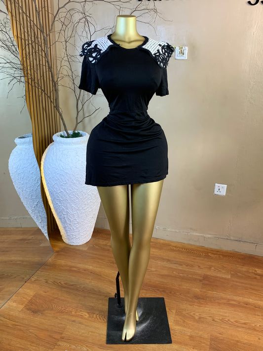 MAYA20 SIZE12 black dress