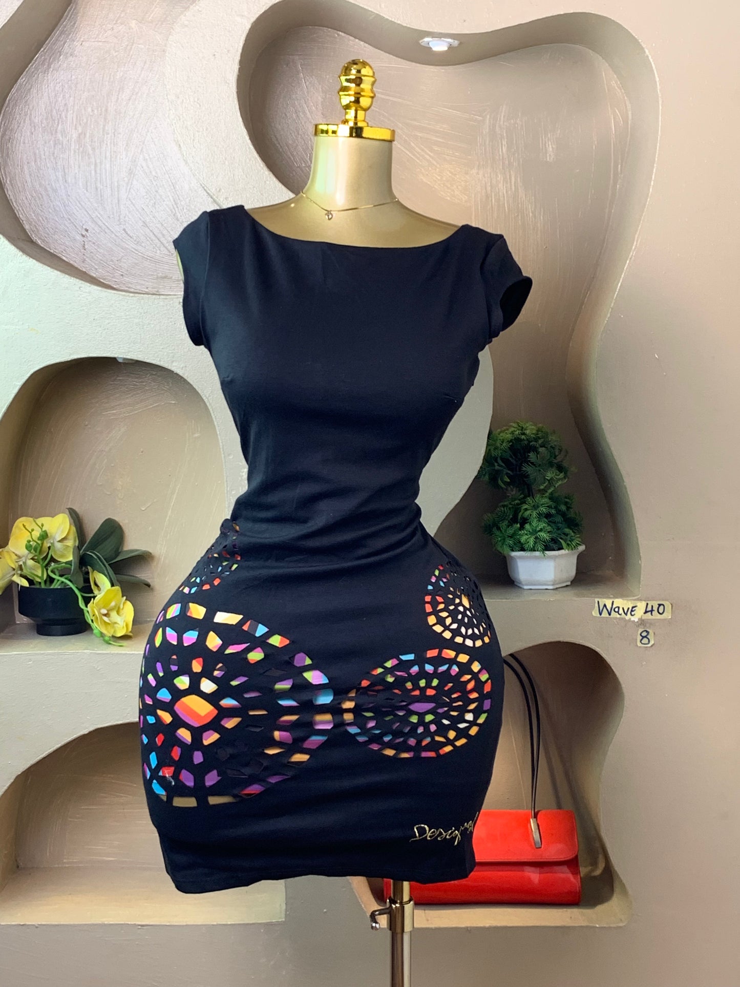 WAVE40 BLACK DRESS SIZE8