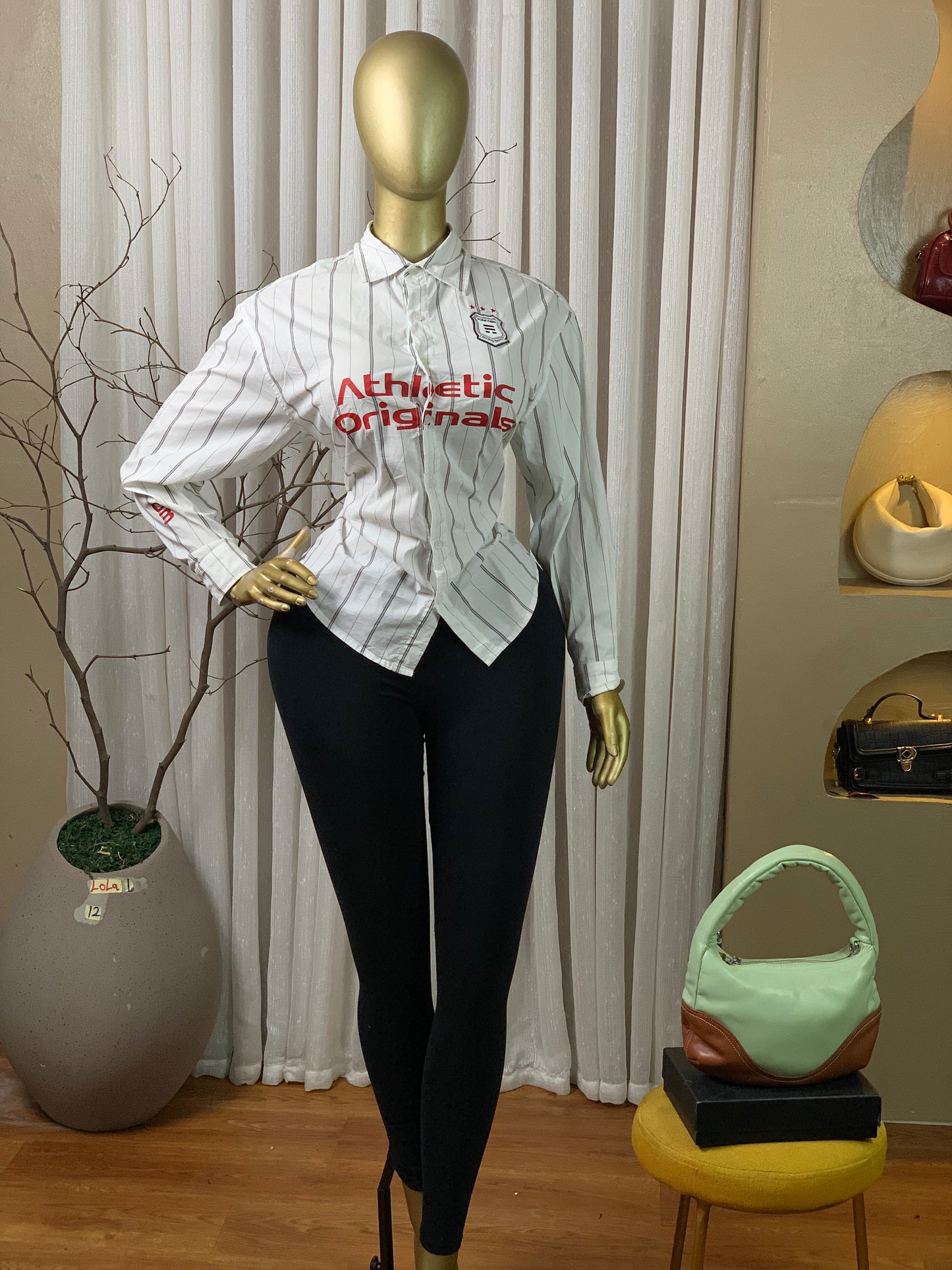 LOLA10 SIZE12 Shirt only