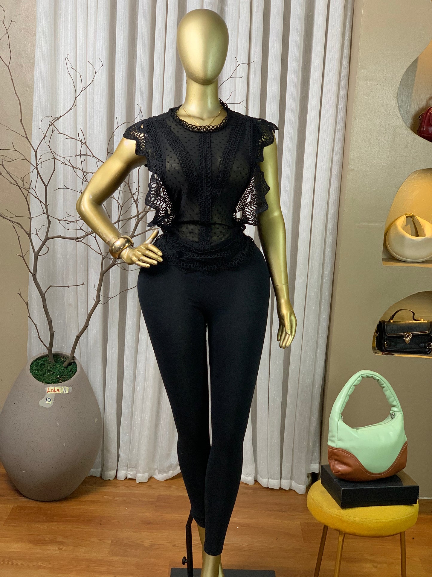 LOLA11 SIZE10 top only