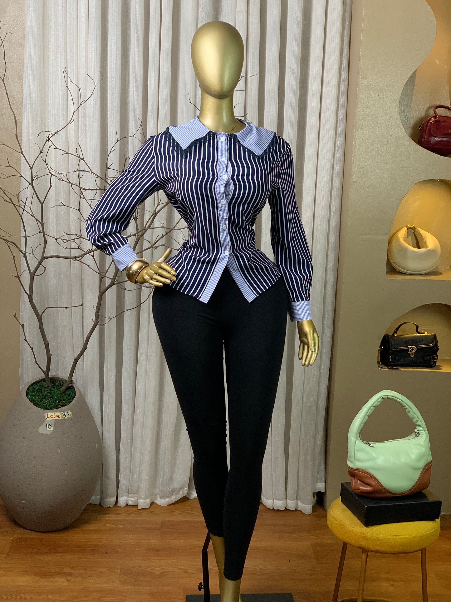 LOLA31 SIZE10 shirt only