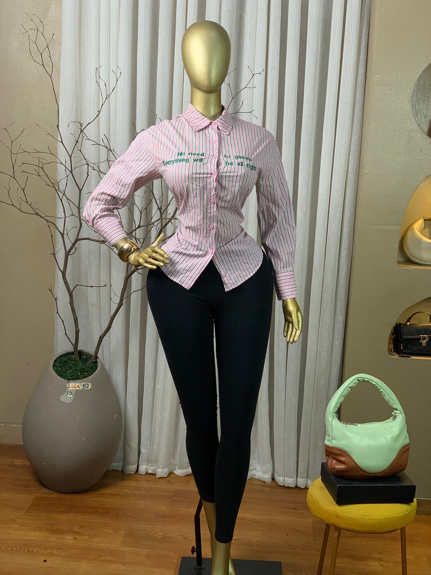 LOLA82 SIZE10 shirt only