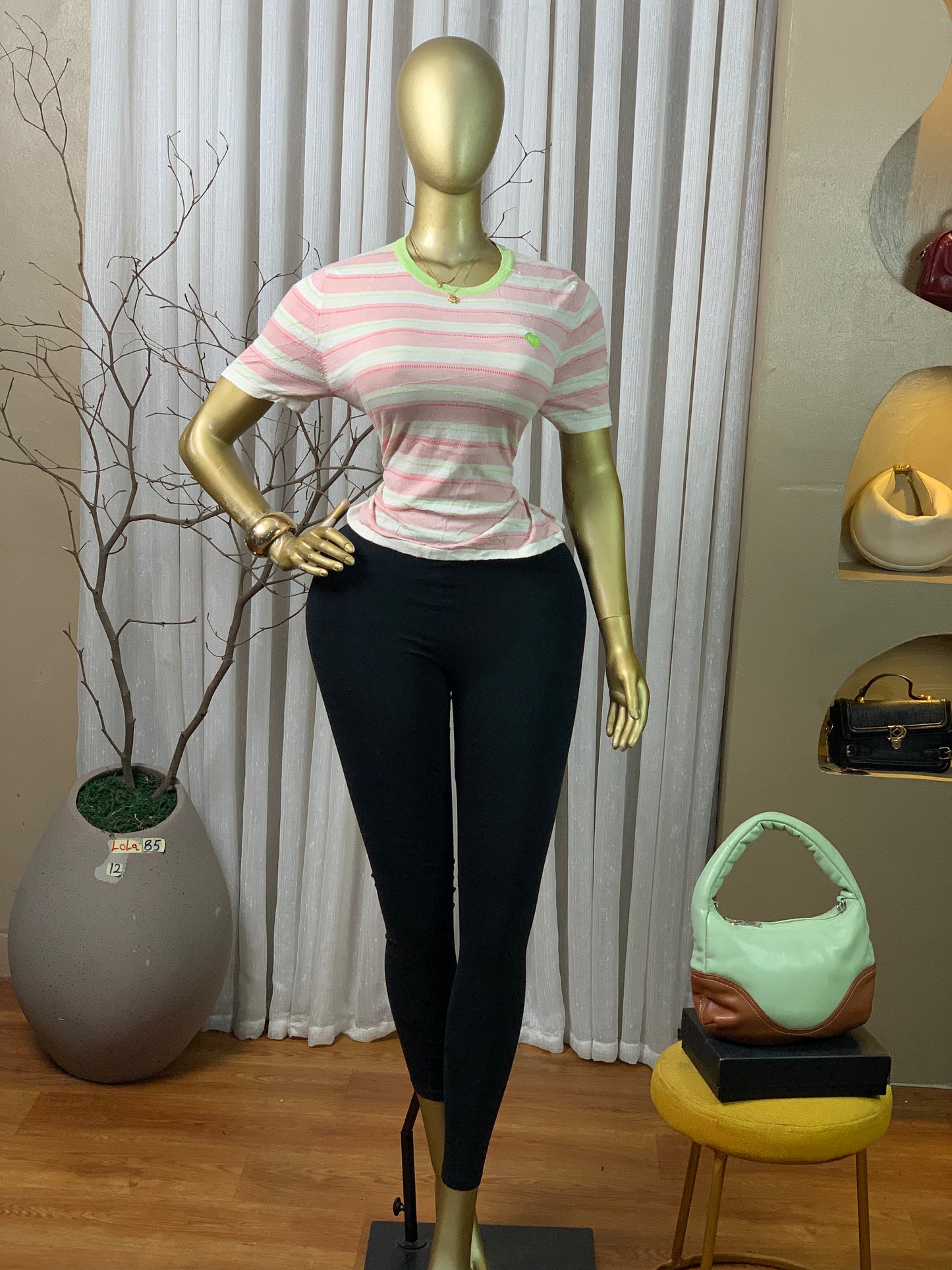 LOLA85 SIZE12 Top only