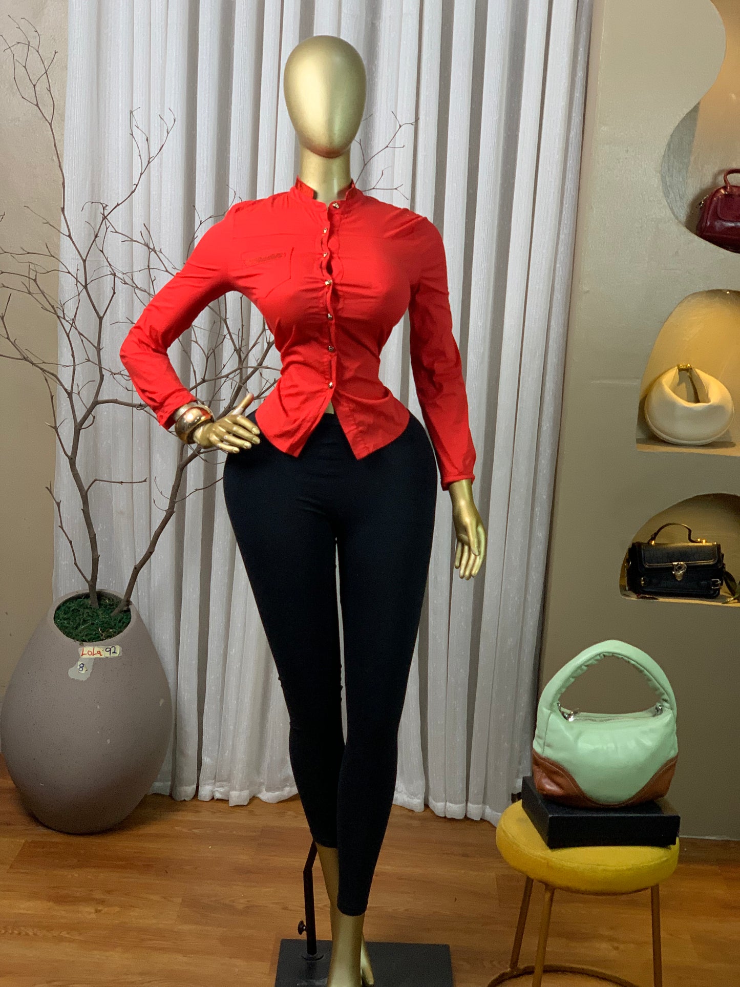 LOLA92 SIZE8 red top