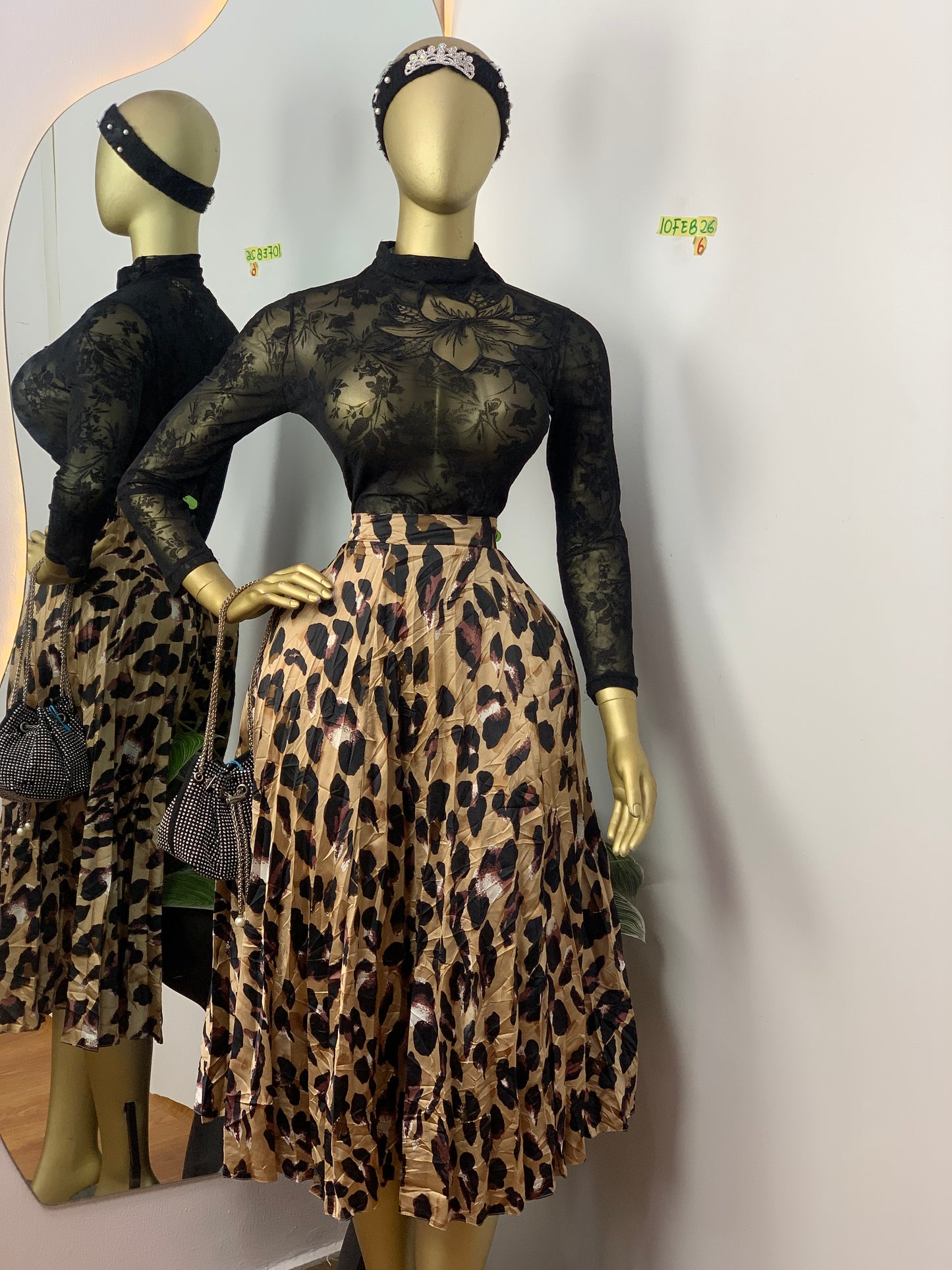 SIZE6 10FEB26 (skirt only)