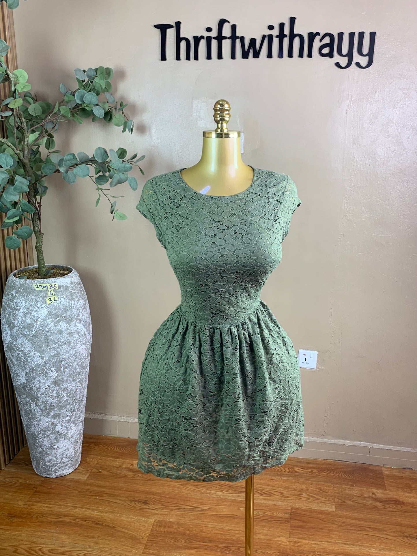 SIZE6 2MAY86 Length34