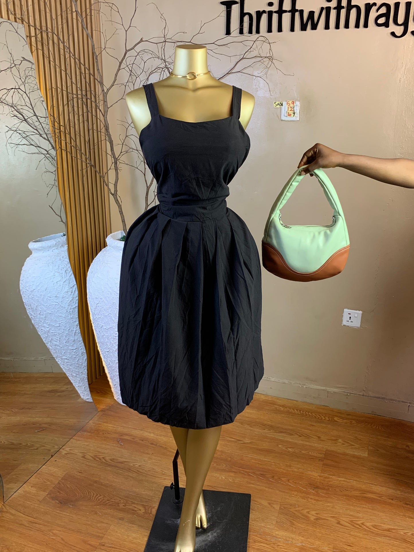 SADE59 SIZE12 Length49 black dress