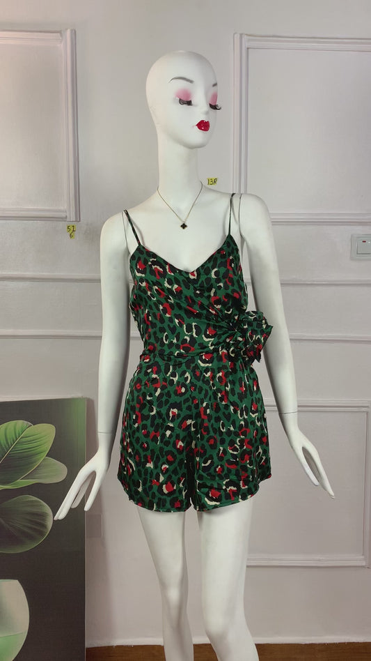 SIZE6 13R52 (play suit)