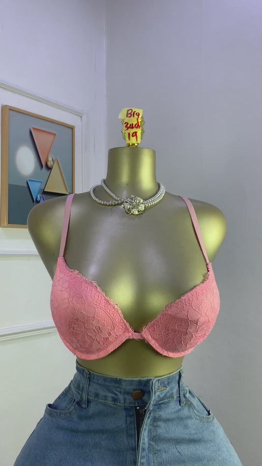 SIZE 34d Bra19