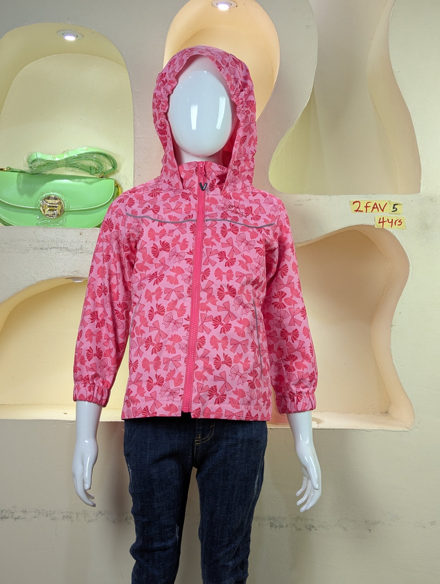 2FAV5 4yrs(Rain coat only)