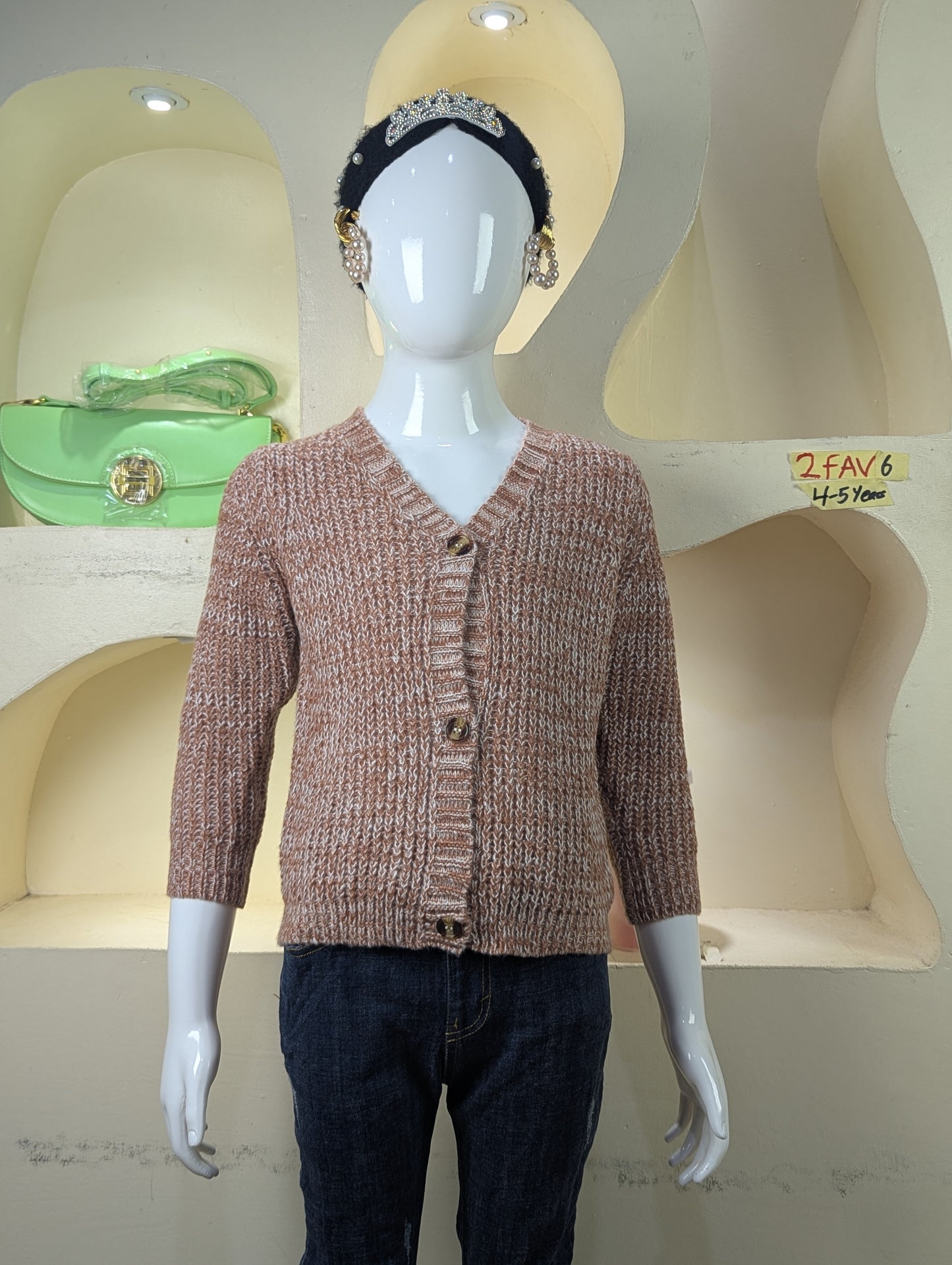 2FAV6 4-5yrs(sweat shirt only)